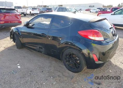 2016 Hyundai Veloster z USA, uszkodzony, nr VIN KMHTC6AD8GU280189